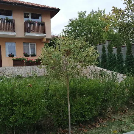 Miranis Houses